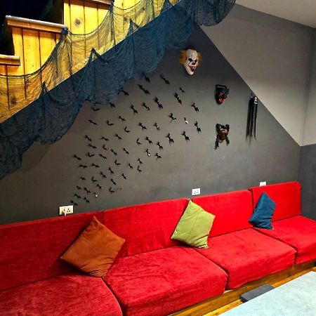 Scary Hostel Тбилиси Екстериор снимка