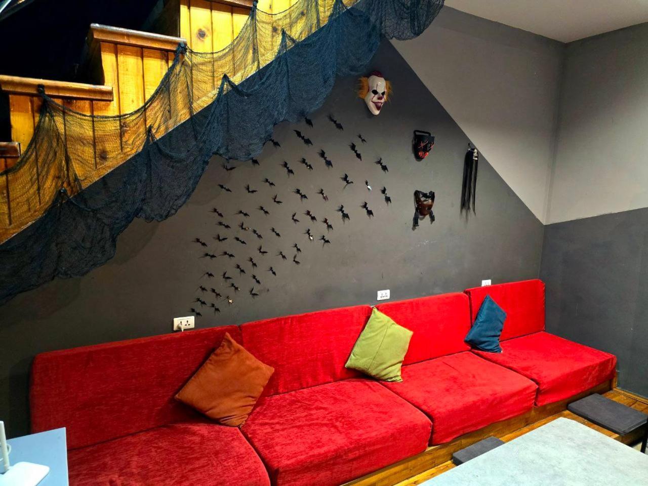 Scary Hostel Тбилиси Екстериор снимка